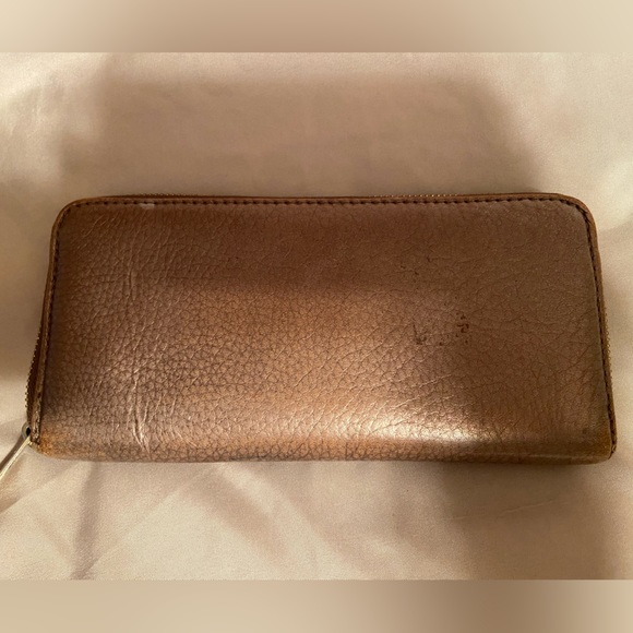 Michael Kors Wallet - Picture 2 of 7